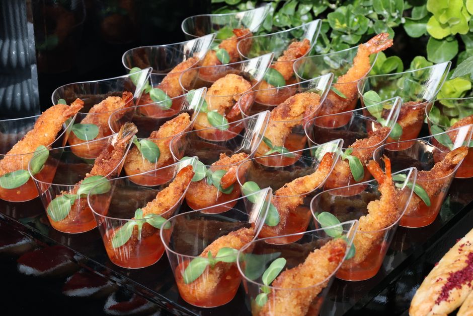 How Many Bite-Size Appetizers Should I Prepare Per Guest?